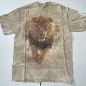 Lion tee